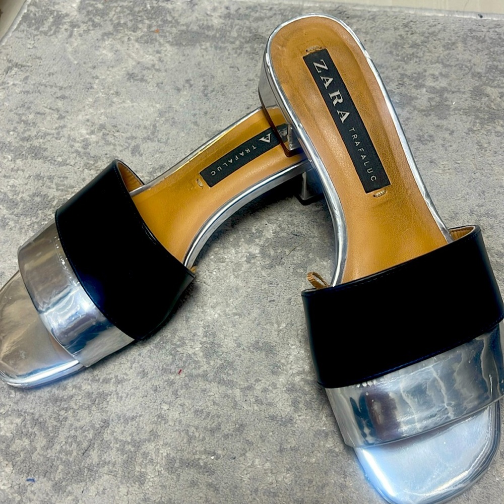 Zara classic metallic and black slide